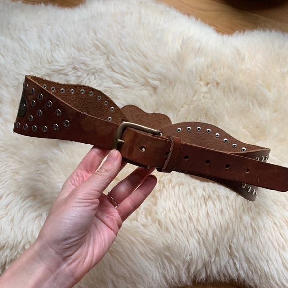 Vintage Tooled Studded Classic Leather Belt S/M - Picture 2 of 7